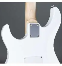 Yamaha Pacifica 012 White
