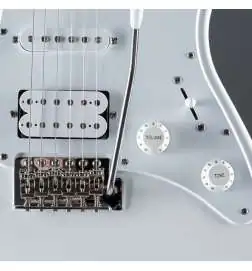 Yamaha Pacifica 012 White