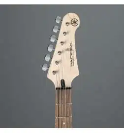 Yamaha PAC012 Pacifica (Blue)