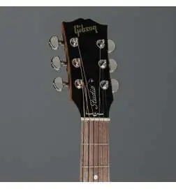 Gibson J-45 Studio Walnut Satin Natural