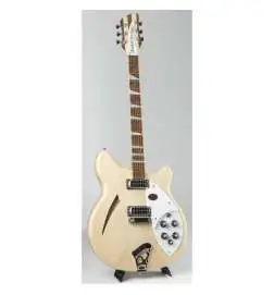 Rickenbacker 360 Deluxe Thinline Mapleglo