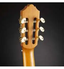 Yamaha CG182SF Classical Acoustic Gui tar