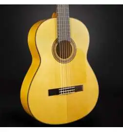 Yamaha CG182SF Classical Acoustic Gui tar