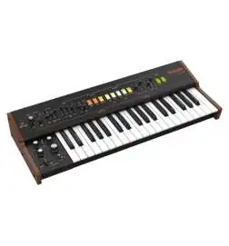 Behringer VC340 Synthesizer