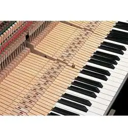 Yamaha SU7 Piano