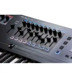 Kurzweil K2700 Synth