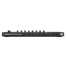 Native Instruments KOMPLETE KONTROL M32 tastiera midi