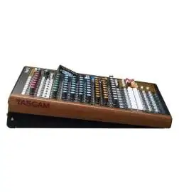 Tascam Model 12 Mixer digitale