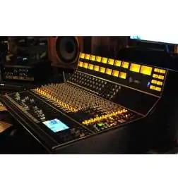 API 1608 Recording Desk 16 Mic Ins et EQs