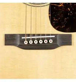 Martin Guitars D-28 New