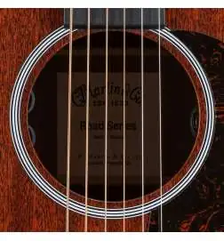 Martin Guitars 000-10E