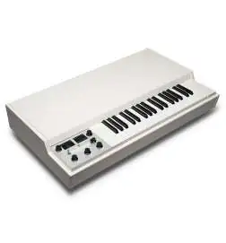 Mellotron M4000D Synthesizer