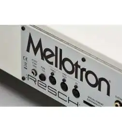 Mellotron M4000D Synthesizer