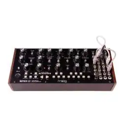 Moog Mother-32