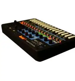 Sonicware LIVEN XFM Synth