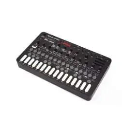 Sonicware LIVEN 8bit warps Synth