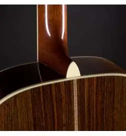 Martin Guitars D-42 Natural Dreadnought, solid Spruce-Top, Case