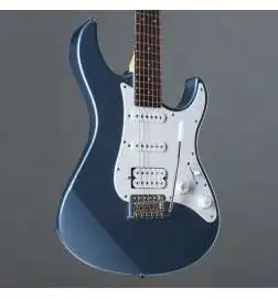 Yamaha PAC112J Pacifica (Lake Placid Blue)