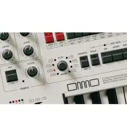 UDO Audio DMNO White Synthesizer